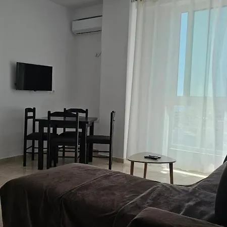 Of Saranda, The Vip * Sarandë