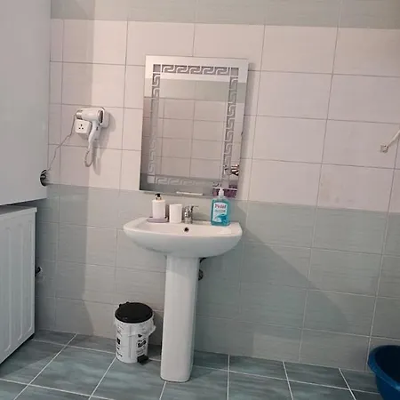 Of Saranda, The Vip Appartamento